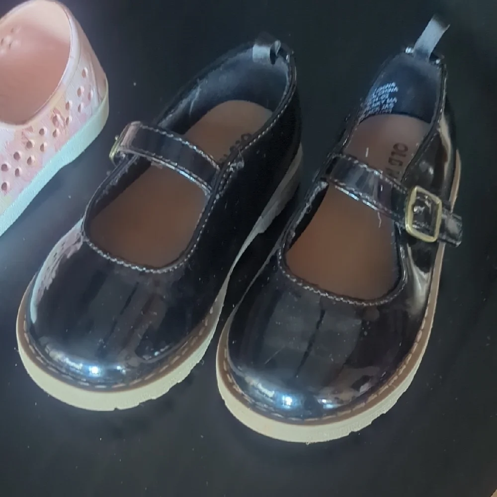 Old Navy Black Patent and Pink Perforated Kids Dress Shoes
